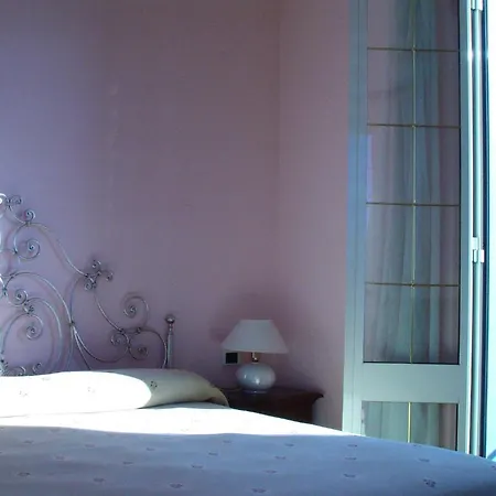 Miranda Hotell 3*